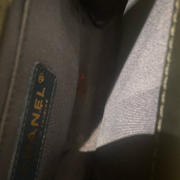 Aunthentic Chanel Boy Bag - Picture 9 of 9